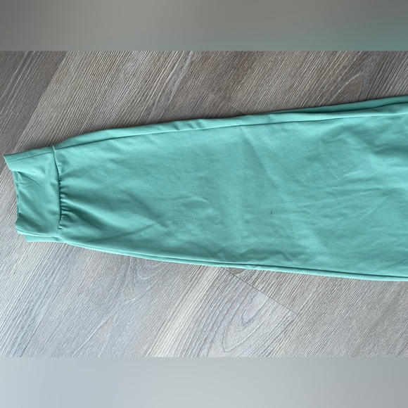 NWT XS Sold Out Color Uniqlo Airism jogger pants - Picture 7 of 10